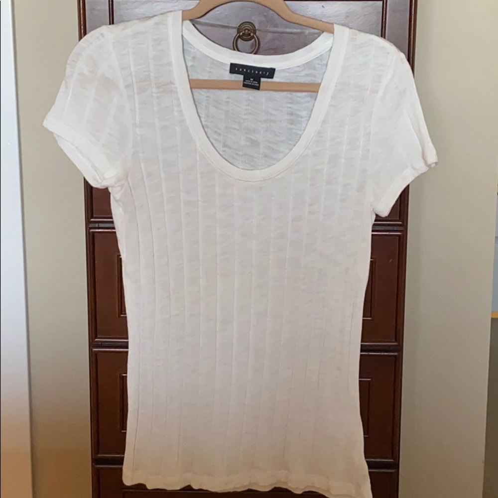 Scoop neck short sleeve shirt